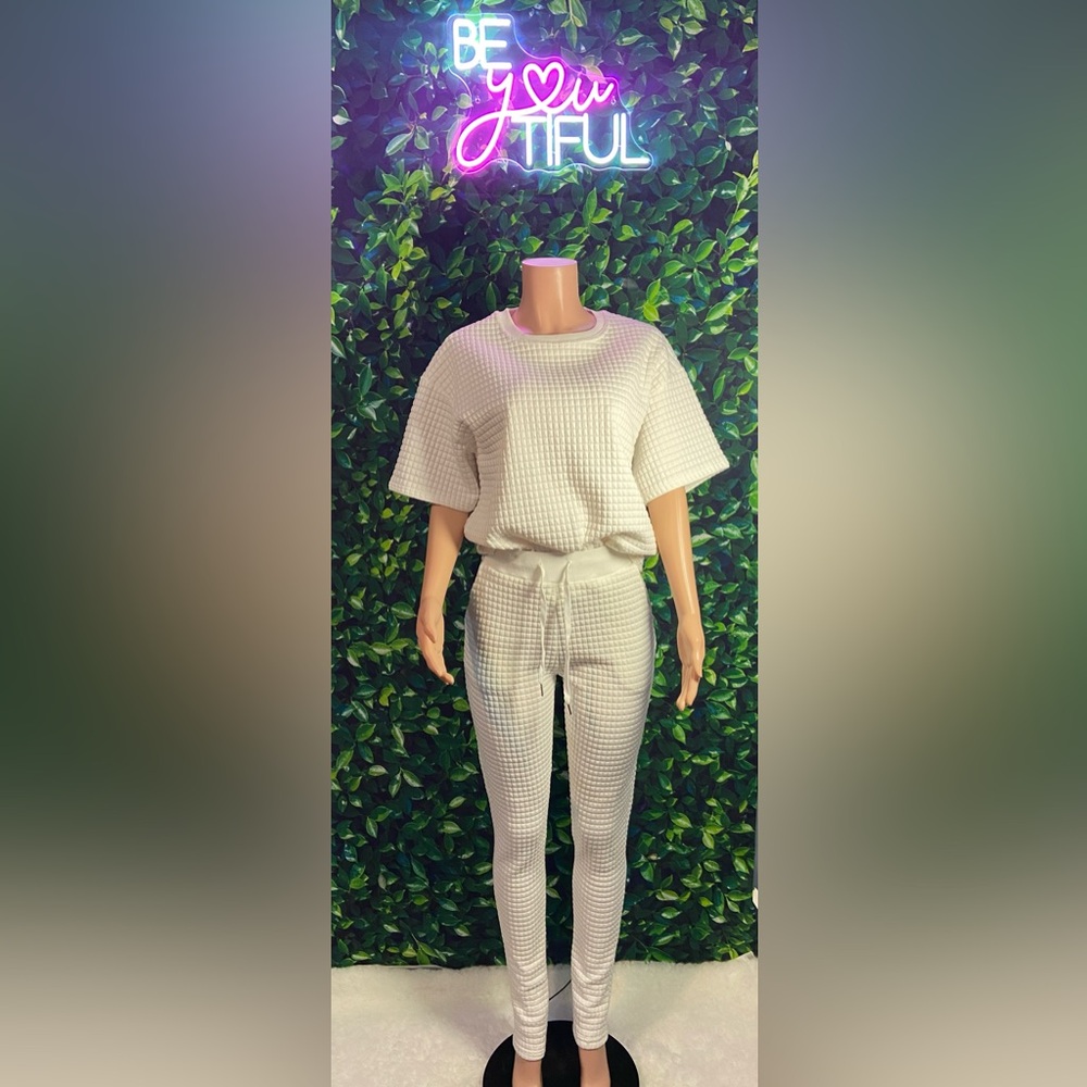 Women's White Texture Pants Set
